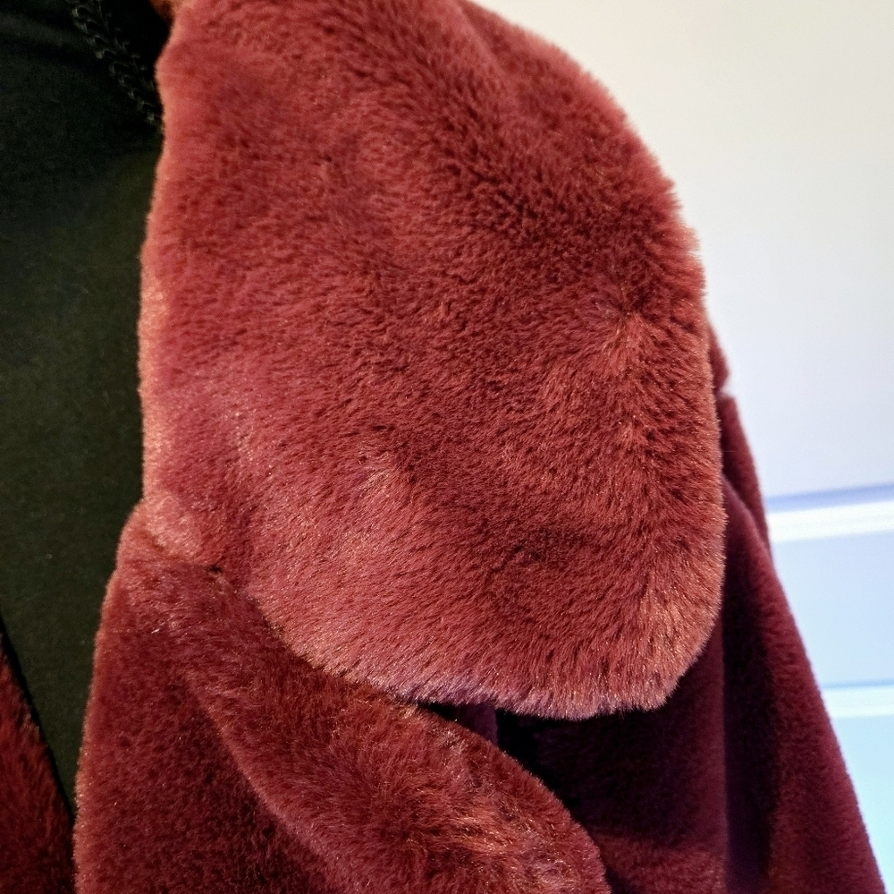 DEMOCRACY NWT Faux Fur Jacket Cranberry Color Sz Medium - Picture 5 of 10